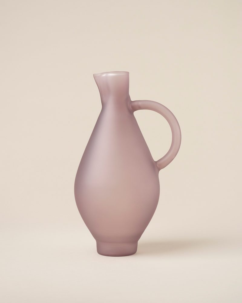Mauve pitcher